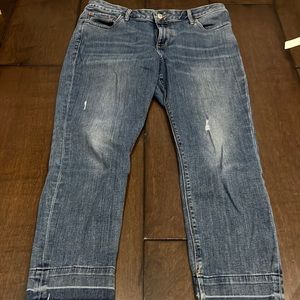 Lucky brand cropped Jean.